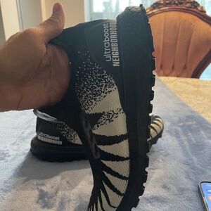 Adidas Uitraboost shoes for men, size 8,5 US